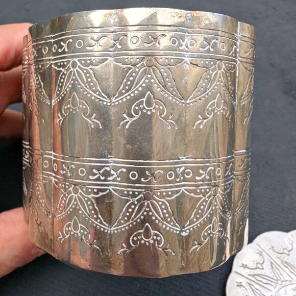 SILVER TRINKET BOX - Picture 2 of 5